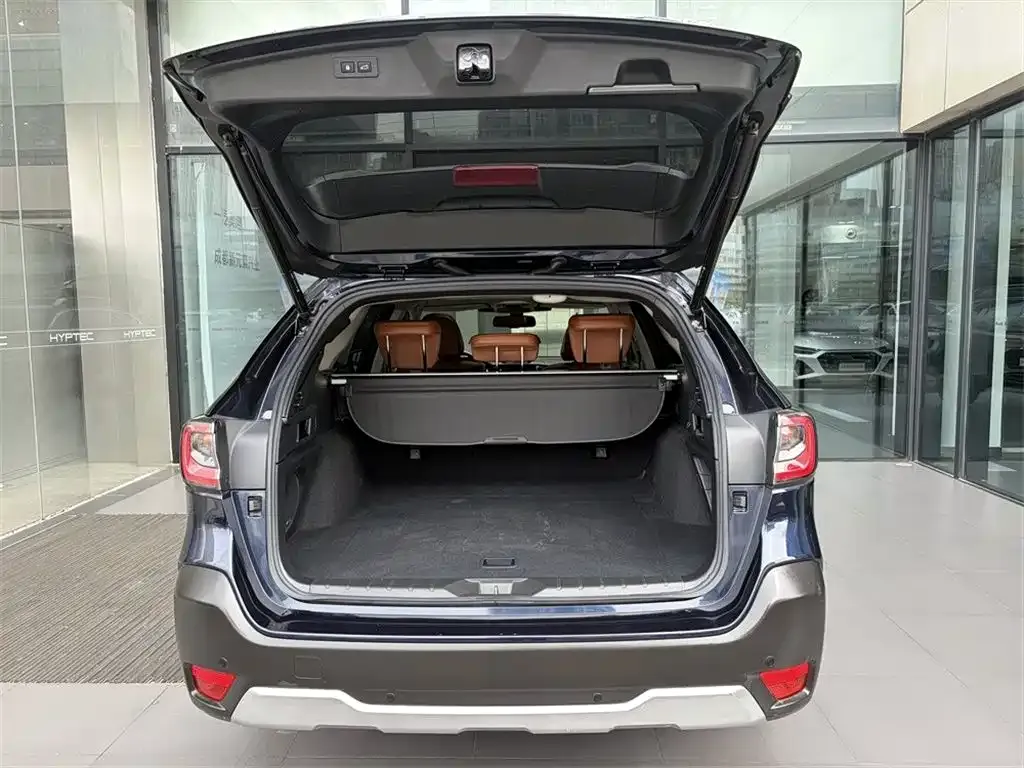 Subaru Outback — фото 9