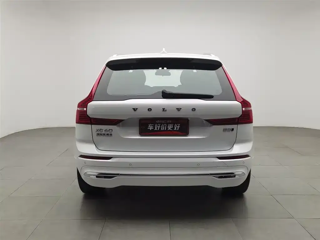 Volvo XC60 — фото 4