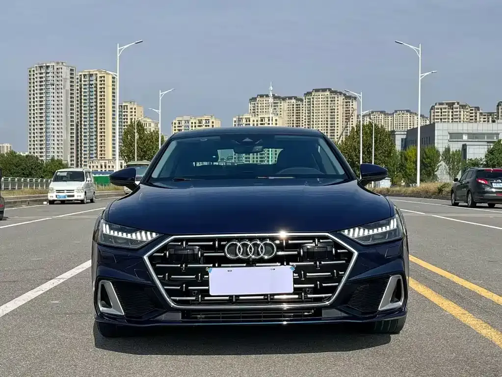Audi A7L — фото 2