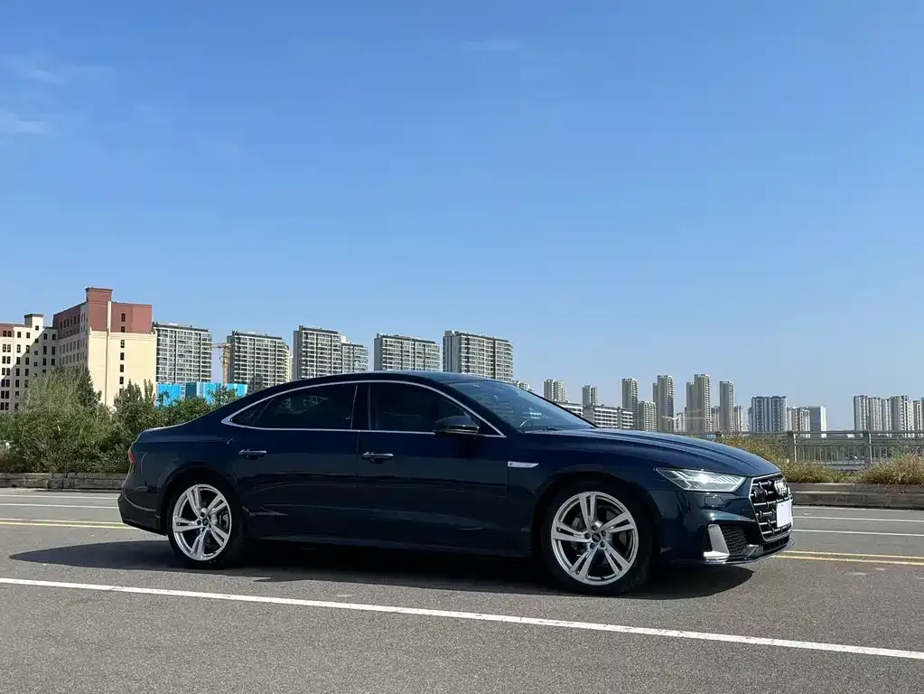Audi A7L — фото 3