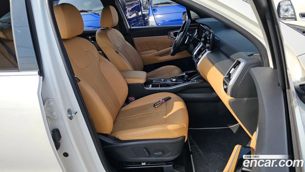 Kia Sorento — фото 10