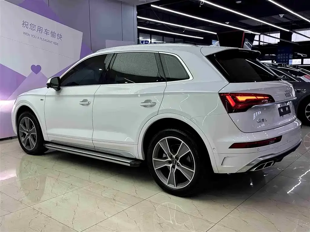 Audi Q5L — фото 4