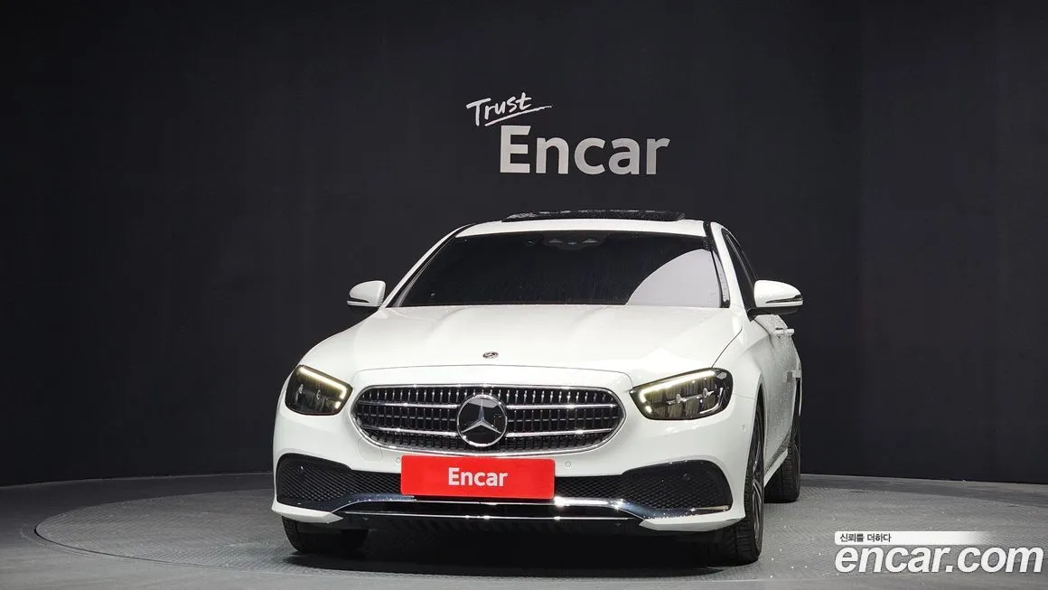 Mercedes-Benz E-Class — фото 3