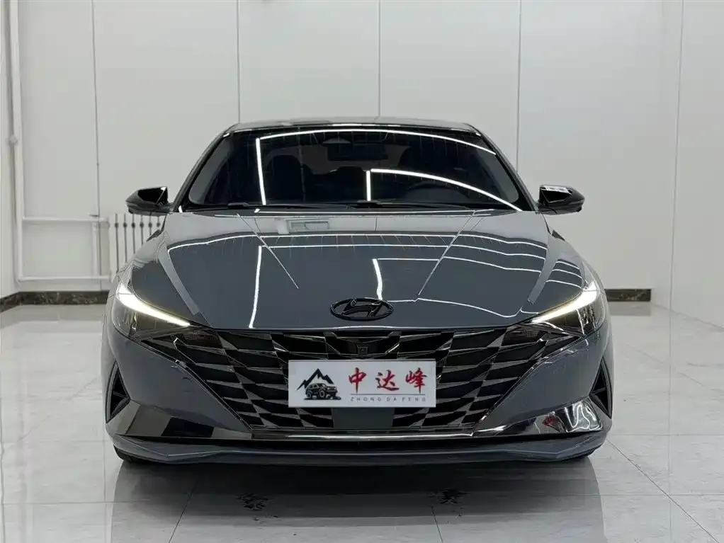 Hyundai Elantra — фото 3