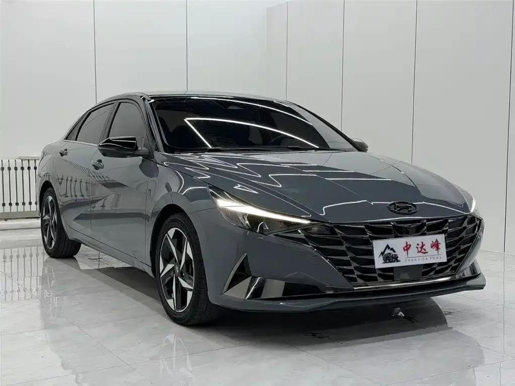 Hyundai Elantra — фото 4
