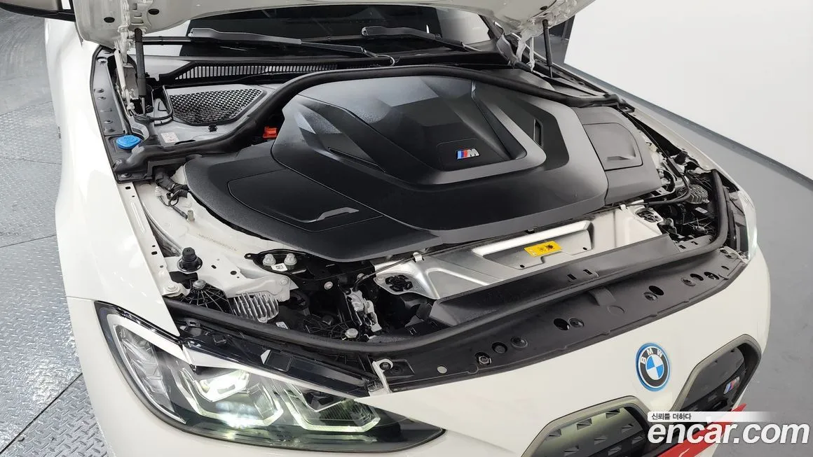 BMW i4 — фото 6