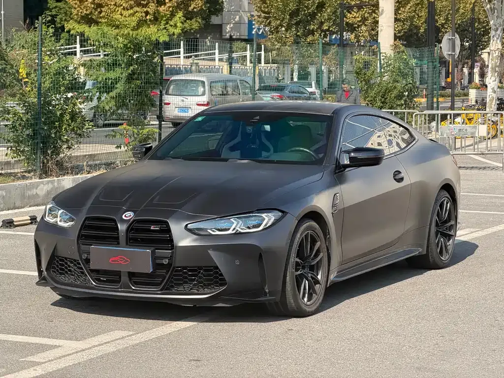 BMW M4 — фото 1