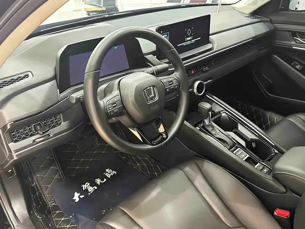 Honda Accord — фото 10