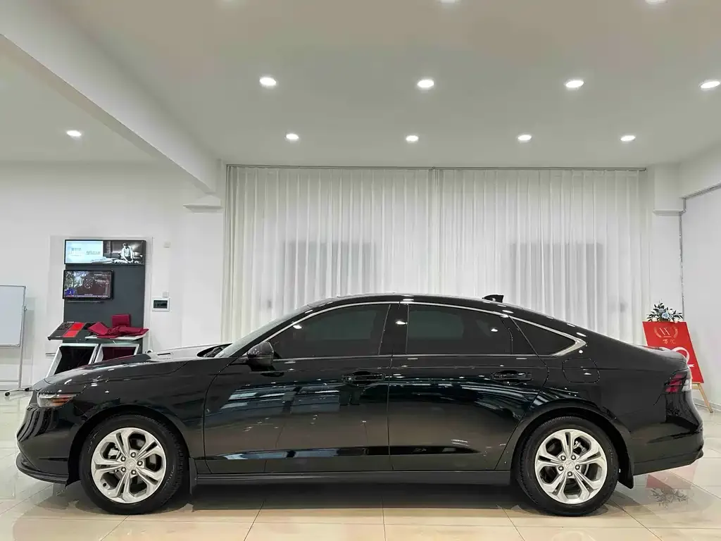 Honda Accord — фото 4