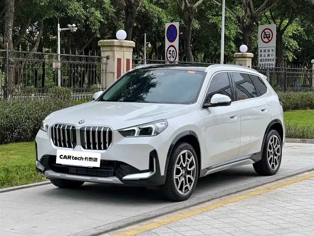 BMW X1 — фото 1