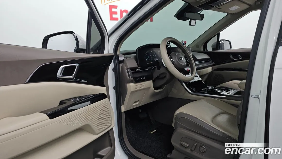 Kia Carnival — фото 10