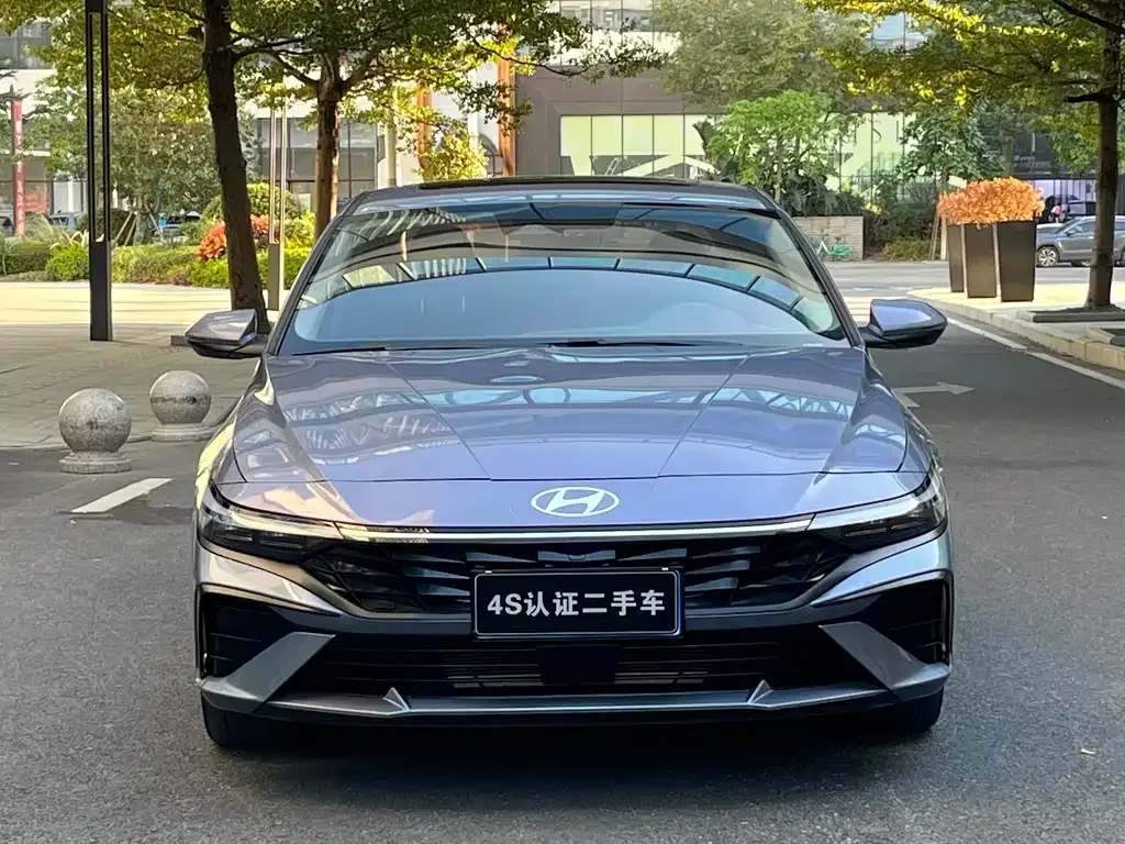 Hyundai Elantra — фото 2