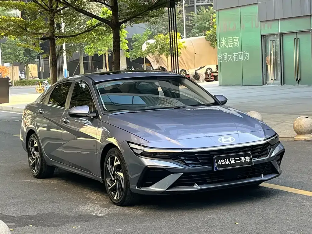 Hyundai Elantra — фото 3