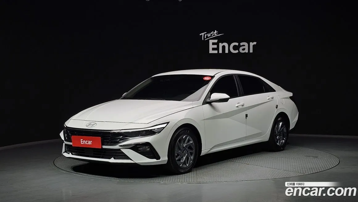 Hyundai AVANTE — фото 1