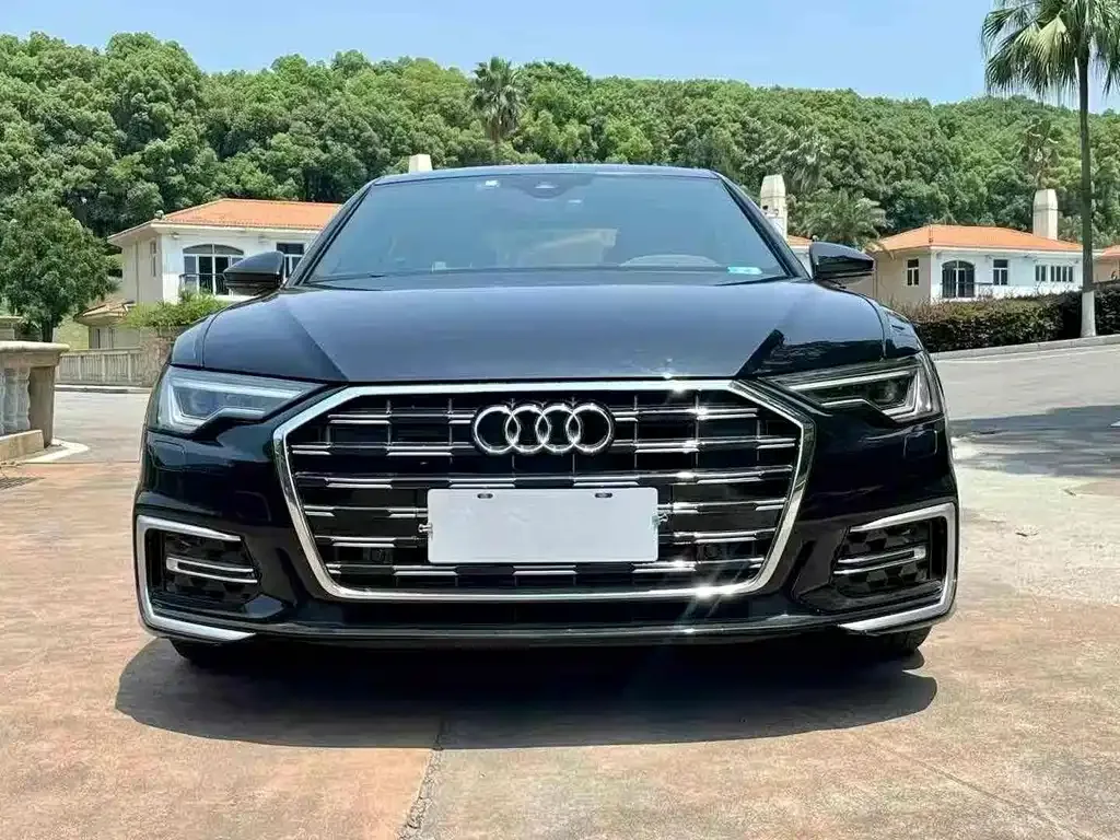 Audi A6L — фото 1