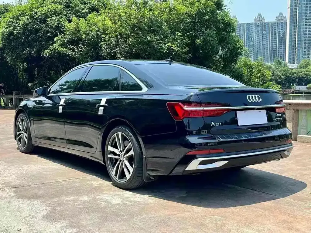 Audi A6L — фото 8