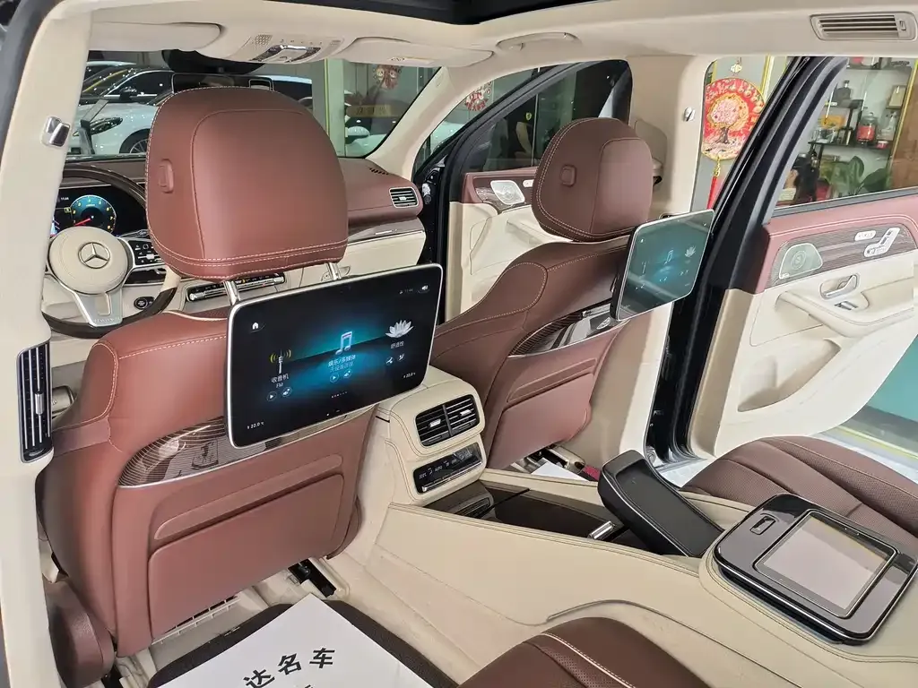 Mercedes-Benz GLS — фото 10