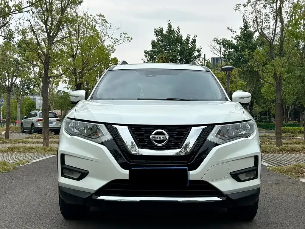 Nissan X-Trail — фото 2