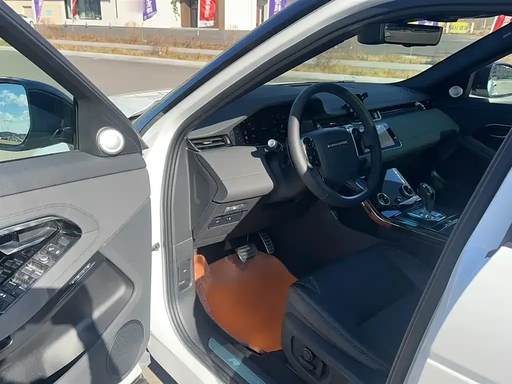 Land Rover Evoque — фото 9