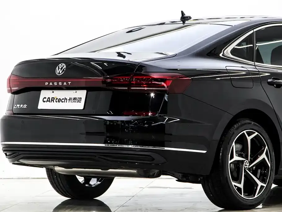 Volkswagen Passat — фото 8
