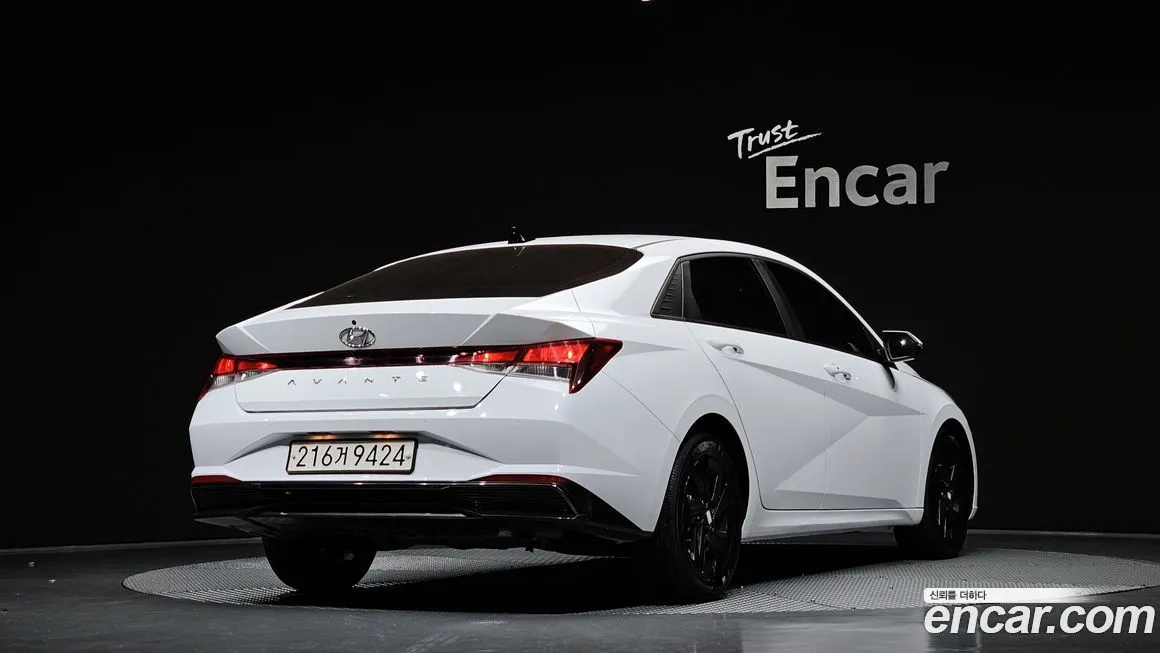 Hyundai AVANTE — фото 2