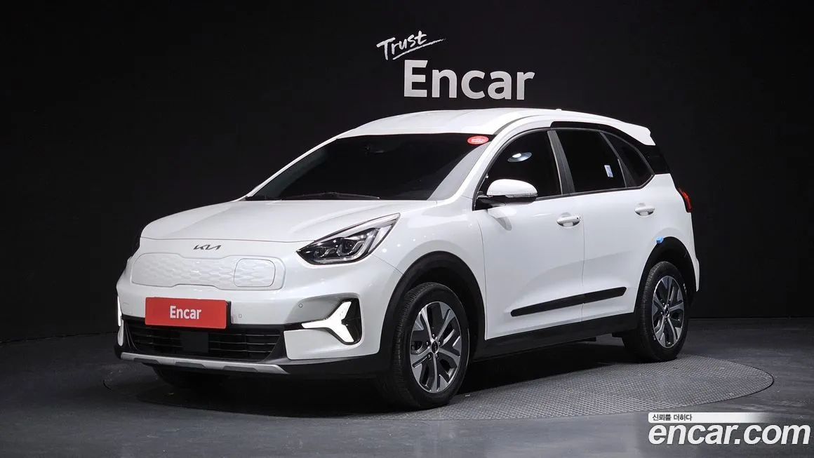 Kia Niro — фото 1