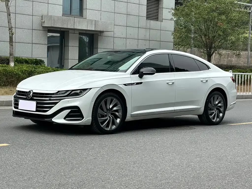 Volkswagen CC — фото 1