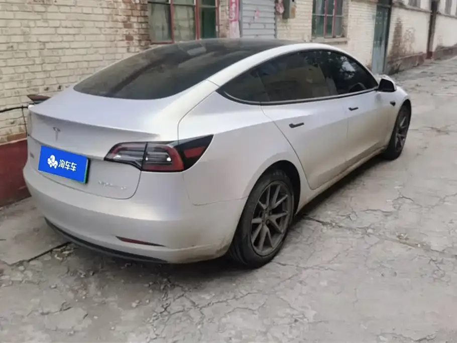 Tesla Model 3 — фото 3