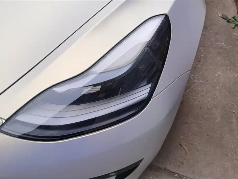 Tesla Model 3 — фото 5