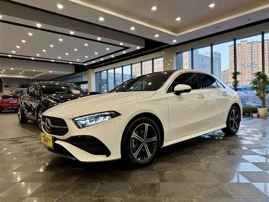 Mercedes-Benz A-Class — фото 1