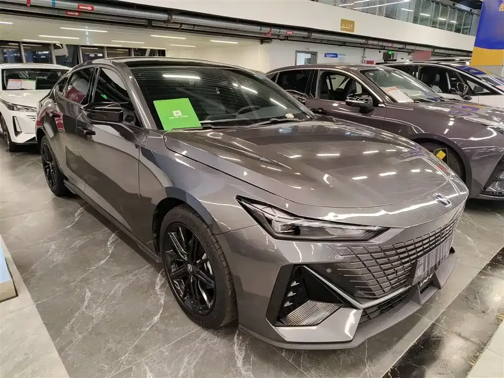 Changan UNI-V — фото 4