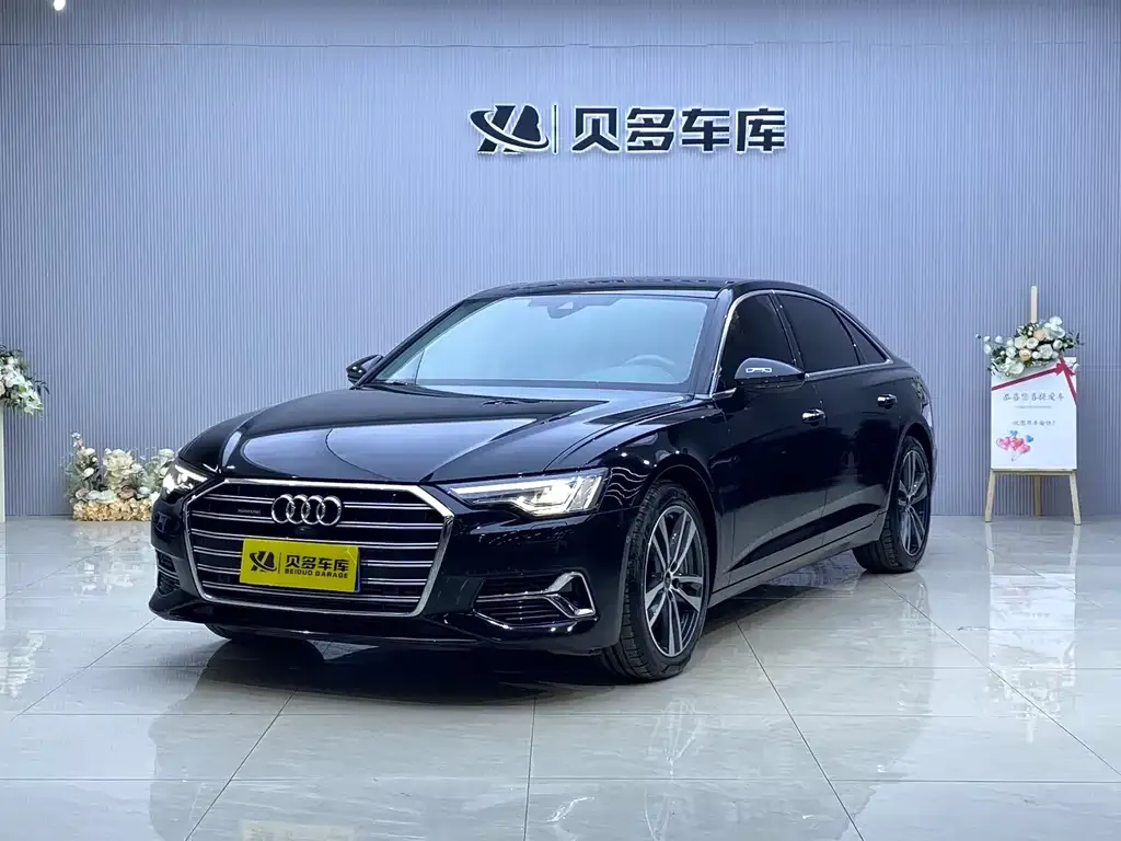 Audi A6L — фото 1