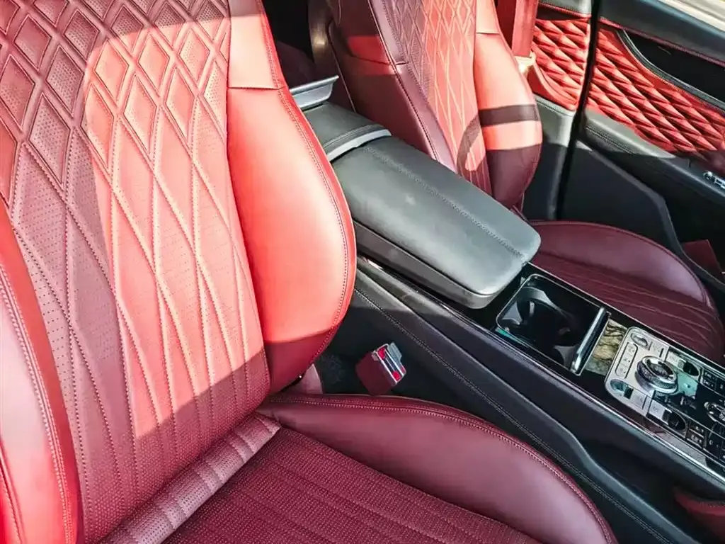 Bentley Flying Spur — фото 8