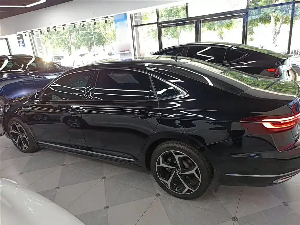 Volkswagen Passat — фото 5