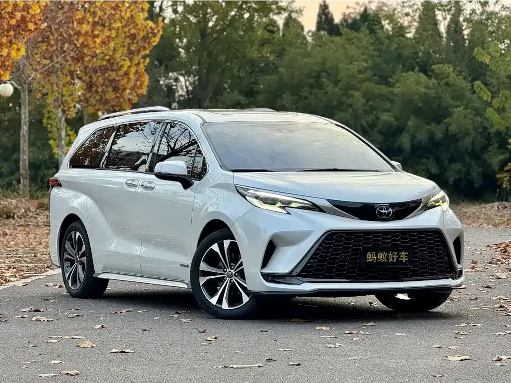 Toyota Granvia — фото 3