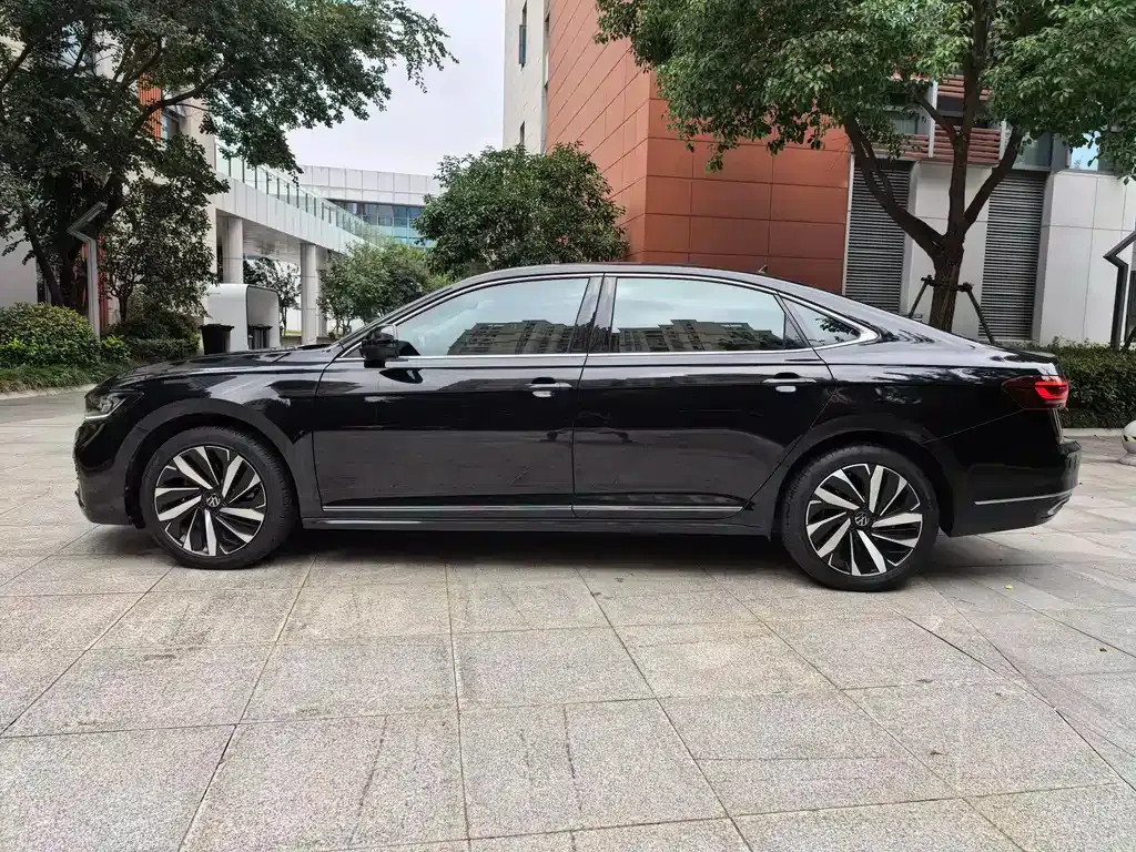 Volkswagen Passat — фото 3