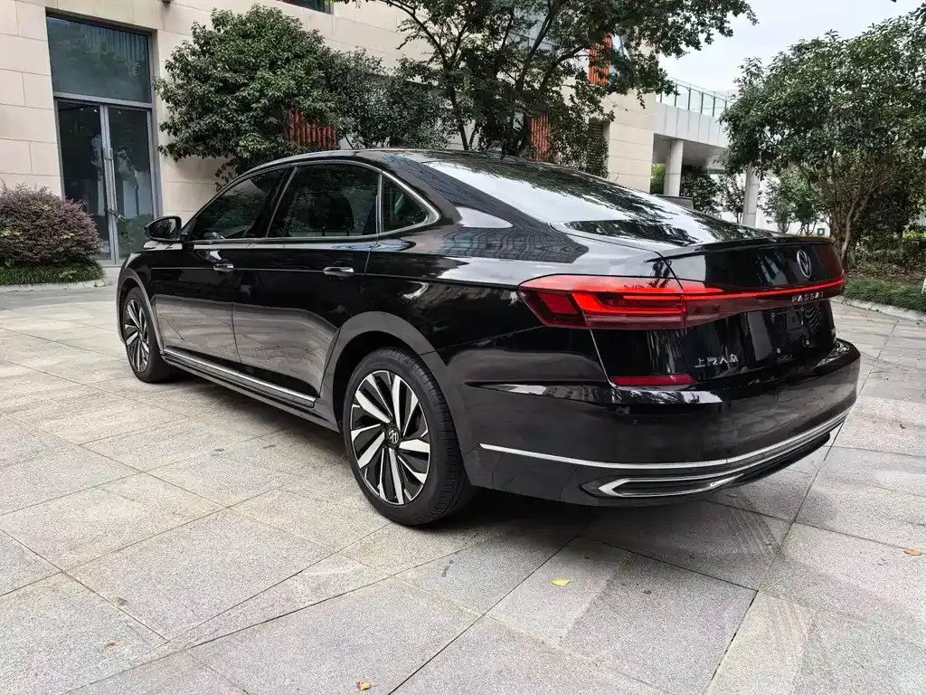 Volkswagen Passat — фото 4