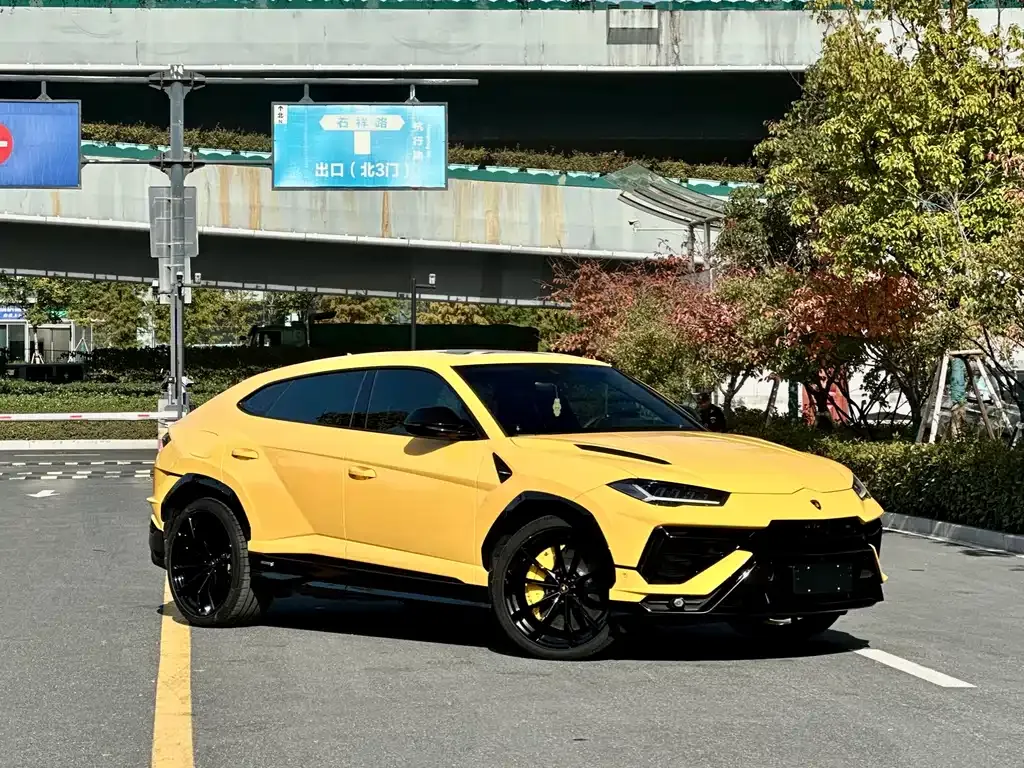 Lamborghini Urus — фото 4