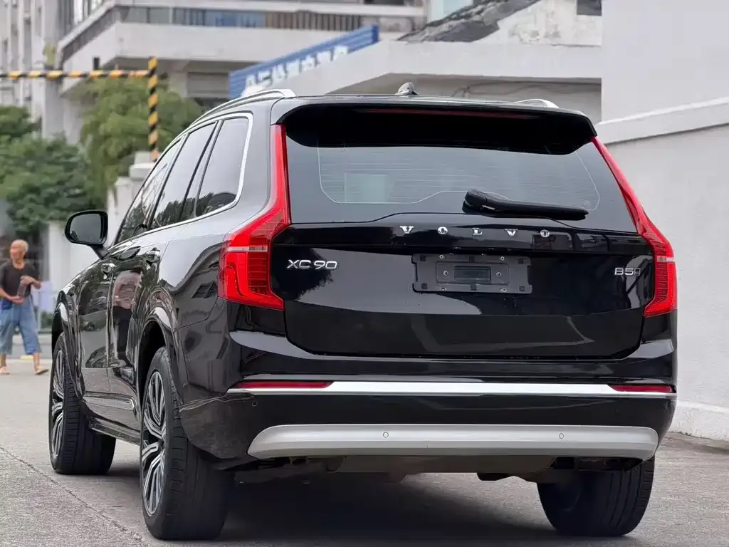 Volvo XC90 — фото 7