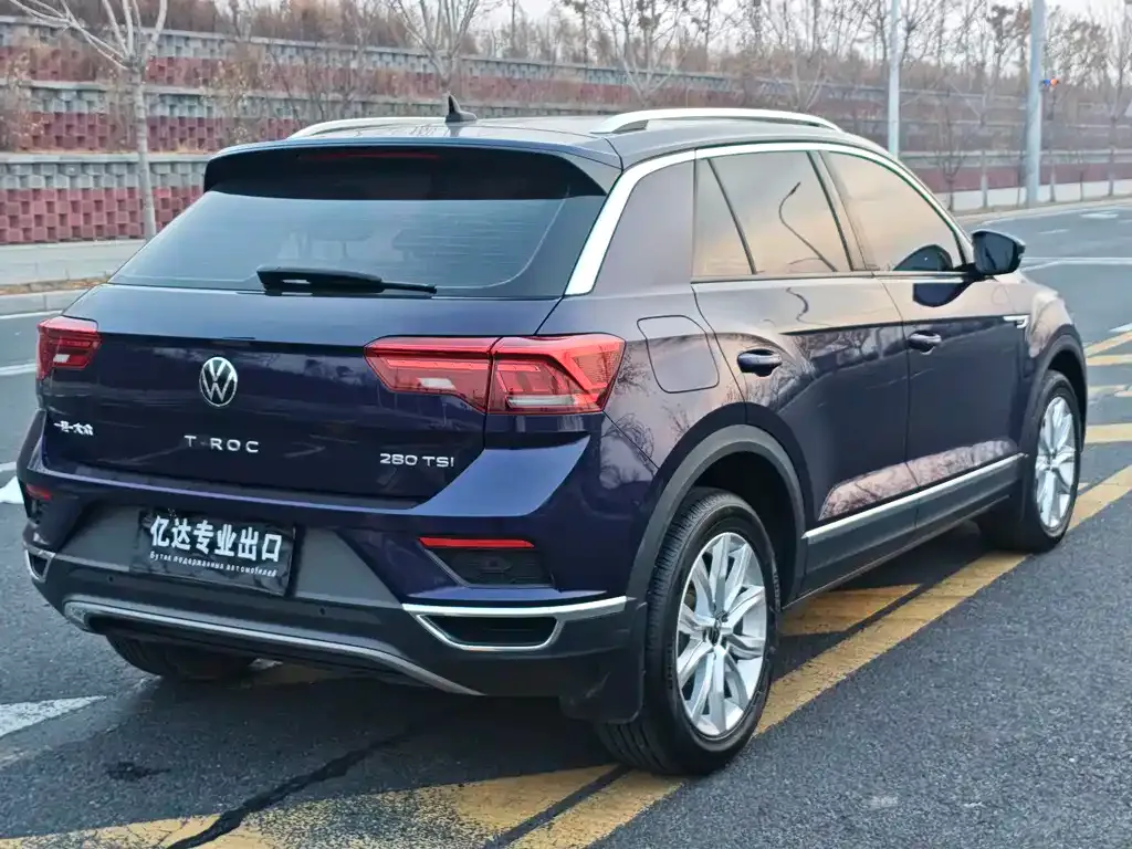 Volkswagen T-Roc — фото 7