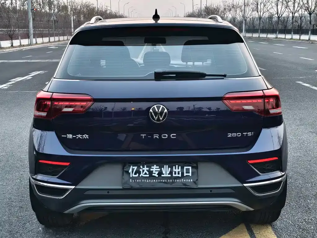 Volkswagen T-Roc — фото 8