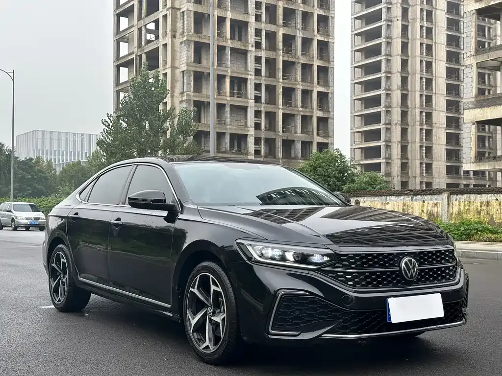 Volkswagen Passat — фото 3
