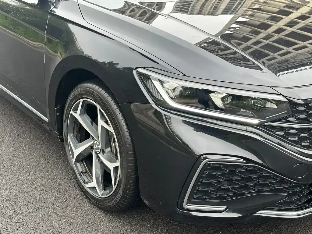 Volkswagen Passat — фото 5