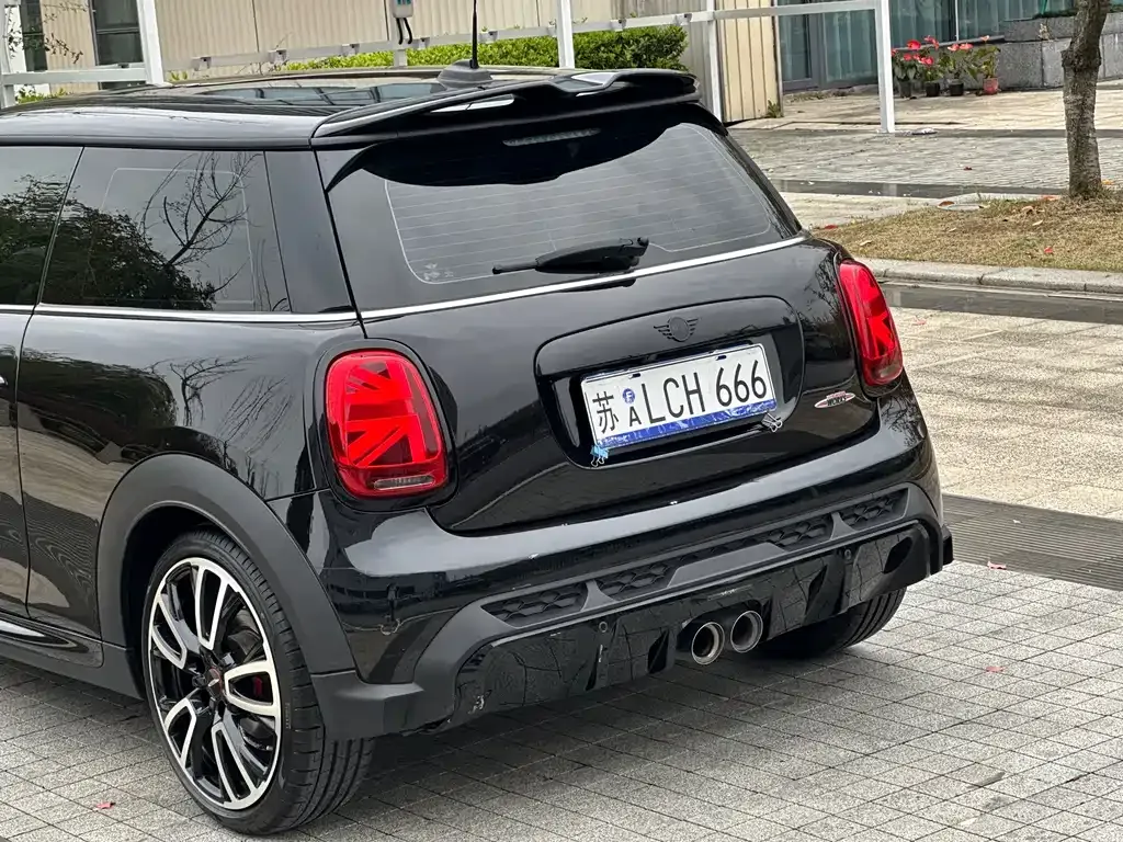 MINI JCW (John Cooper Works) — фото 10