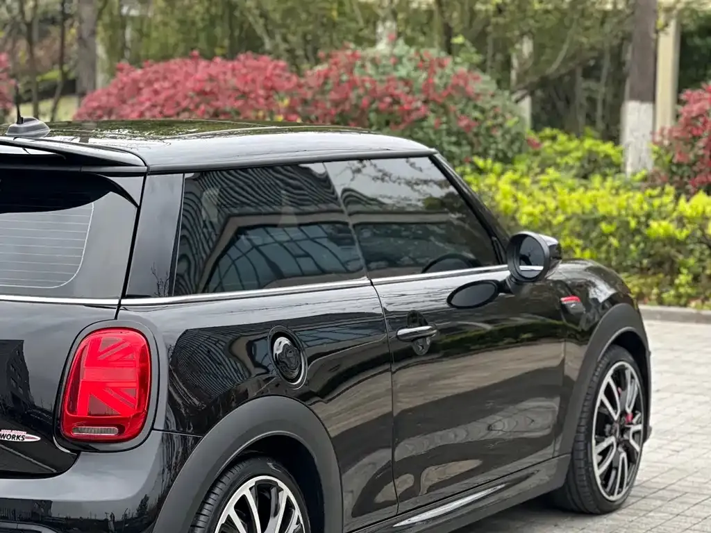 MINI JCW (John Cooper Works) — фото 8