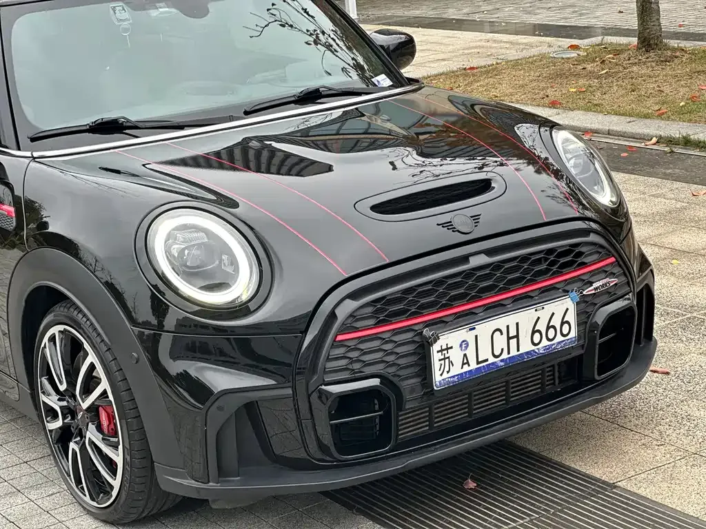 MINI JCW (John Cooper Works) — фото 9