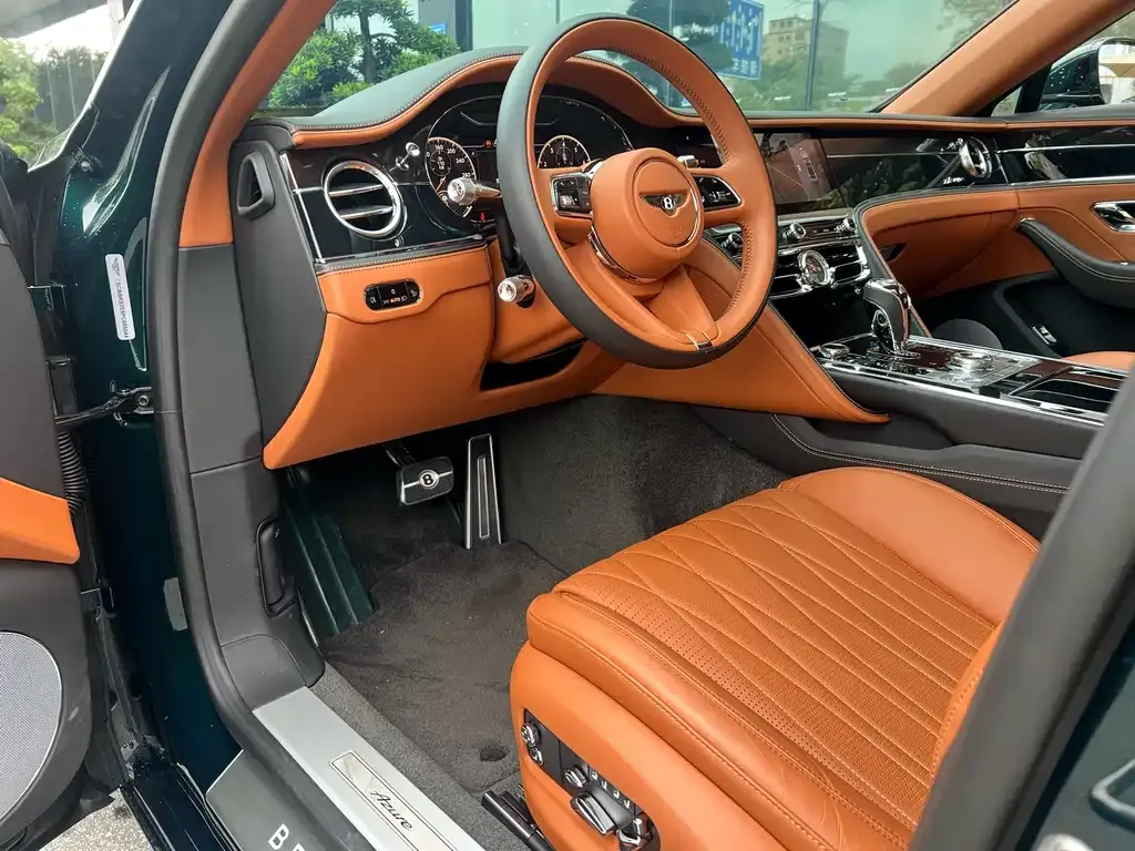 Bentley Flying Spur — фото 4