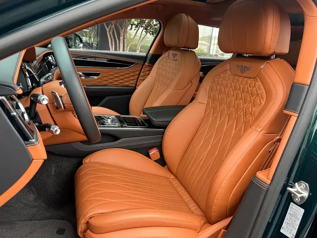Bentley Flying Spur — фото 5