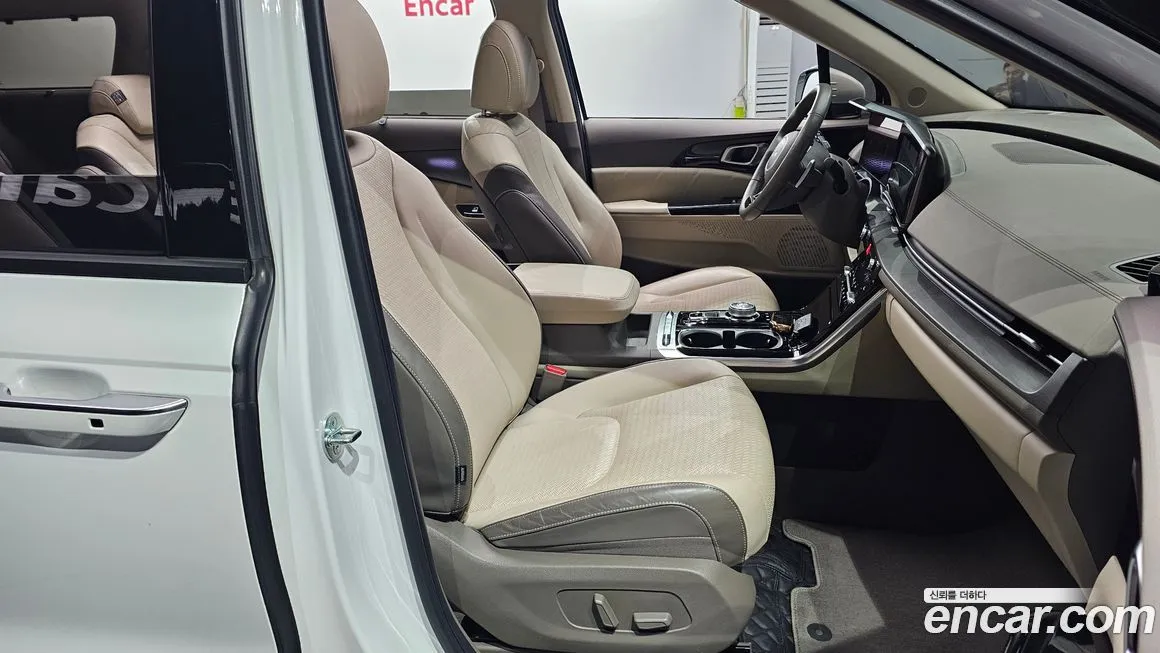 Kia Carnival — фото 10