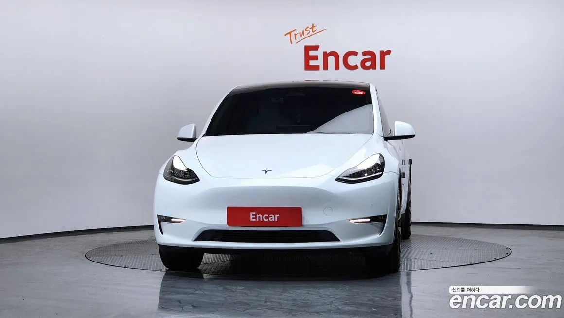 Tesla Model Y — фото 3